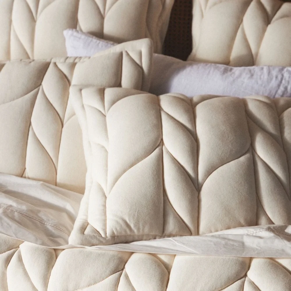 Anthropologie Soft cable Knit Pillow Cover in Cream